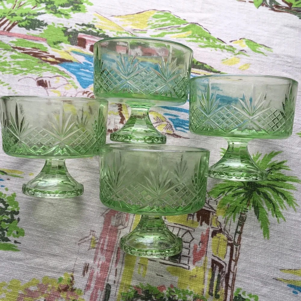 Green Glass Dessert Compote Set - 4-Piece Vintage Style
